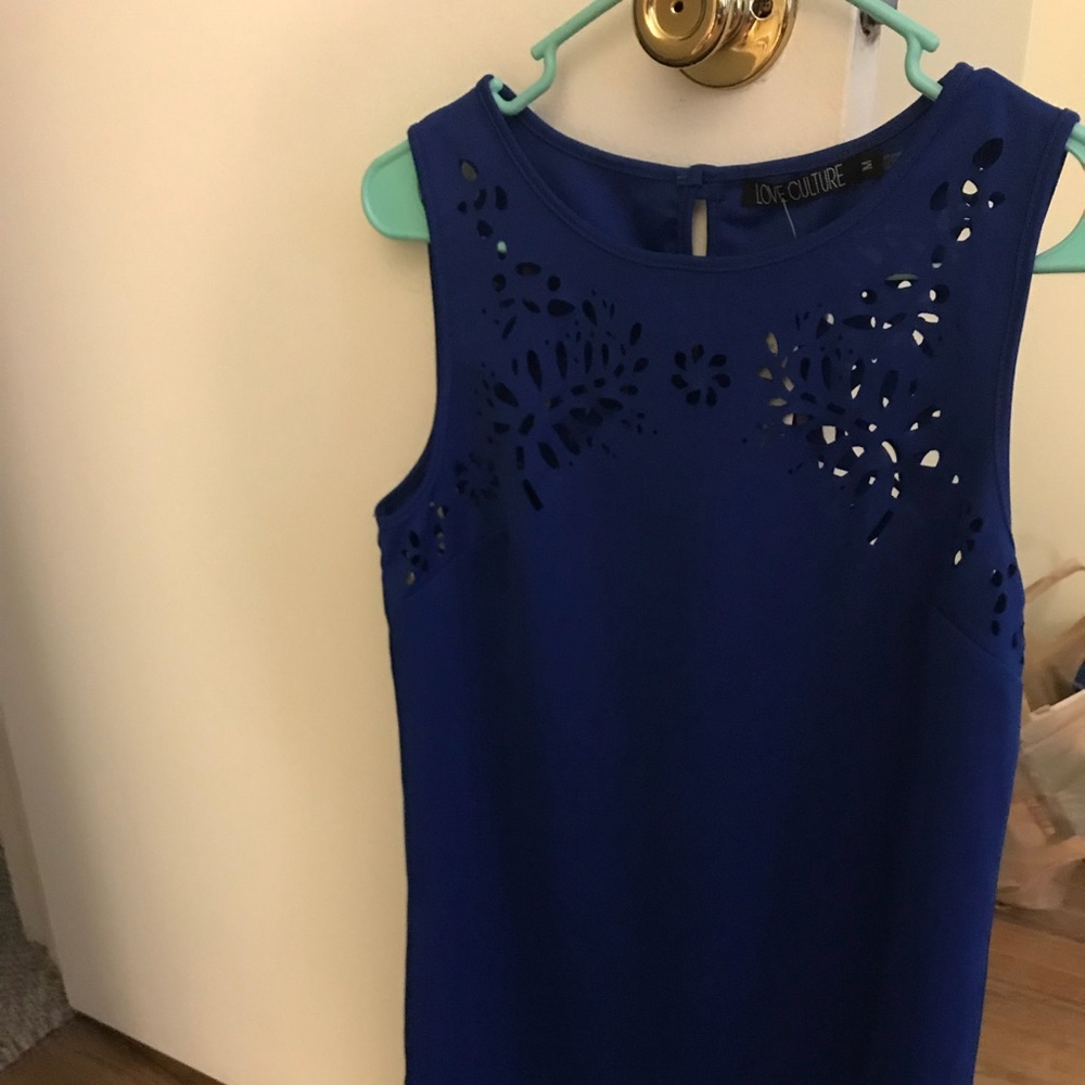 blue dress